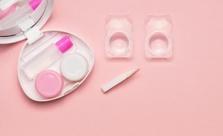 Jak używać soczewek kontaktowych miesięcznych, aby uniknąć problemów