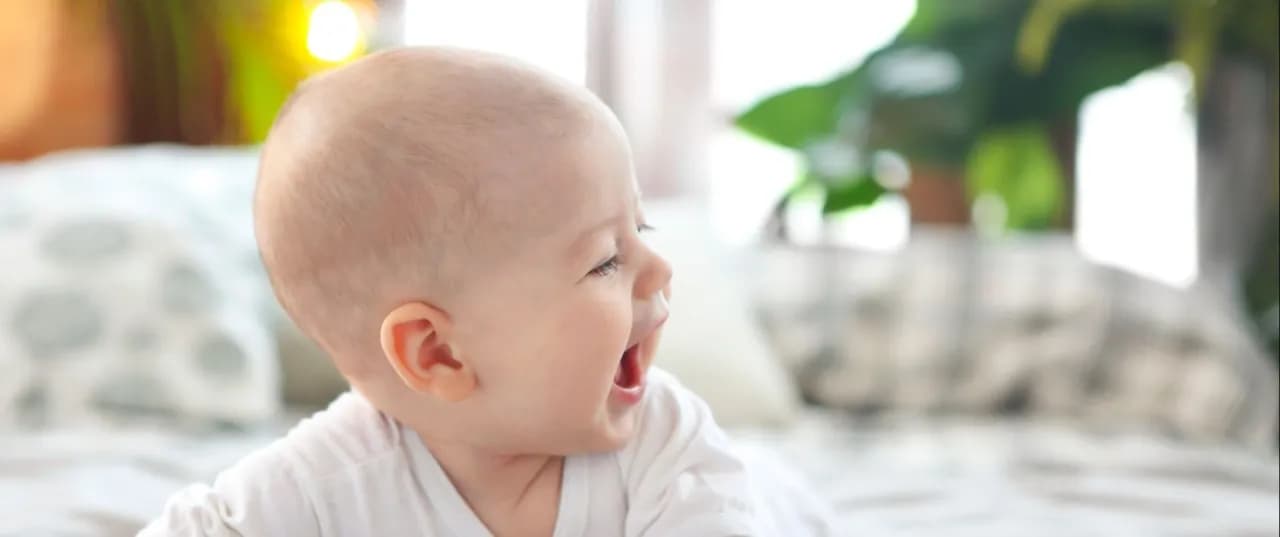 Zez u niemowlaka - kiedy do okulisty i jak uniknąć poważnych problemów