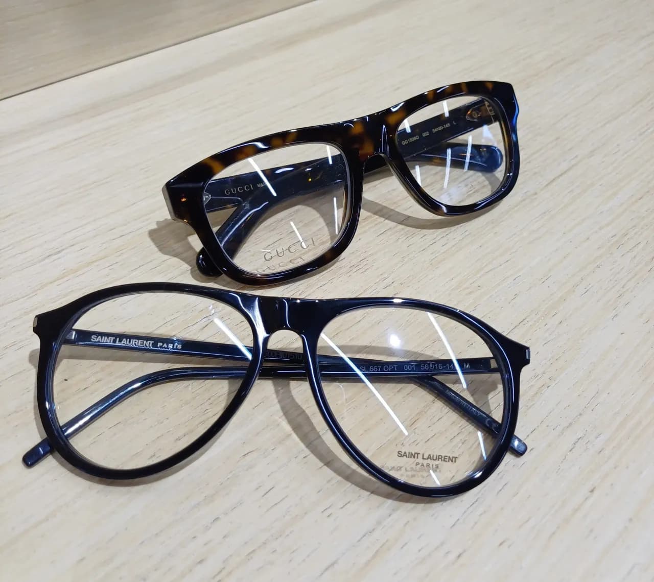 Jakie oprawki są teraz modne? Odkryj najnowsze trendy w modzie okularowej